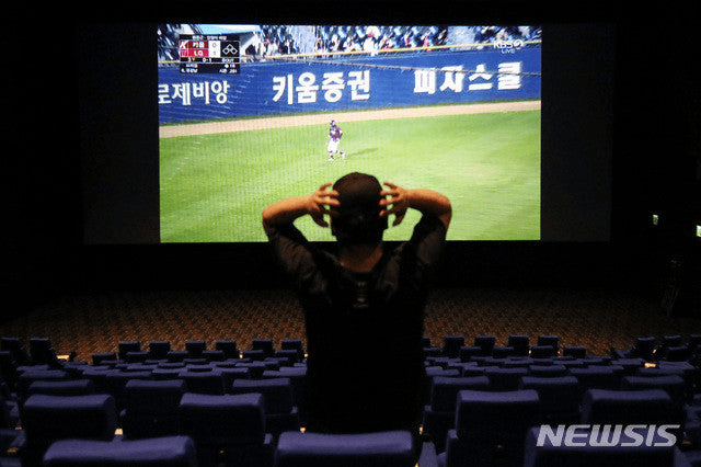 포스터 이미지